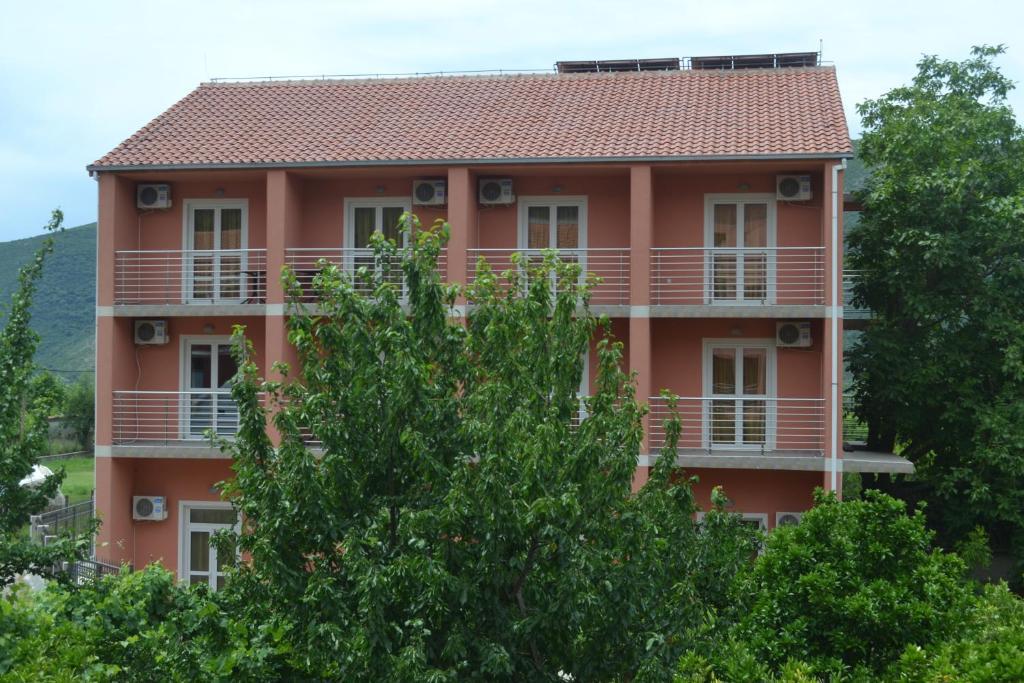 Orlovic Gasthof 2*